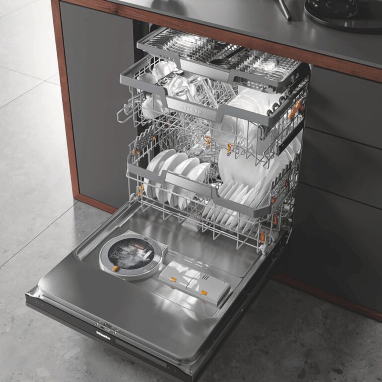 Vệ Sinh Máy Rửa Bát Bosch Định Kỳ: Hướng Dẫn Giữ Bền Từng Bước