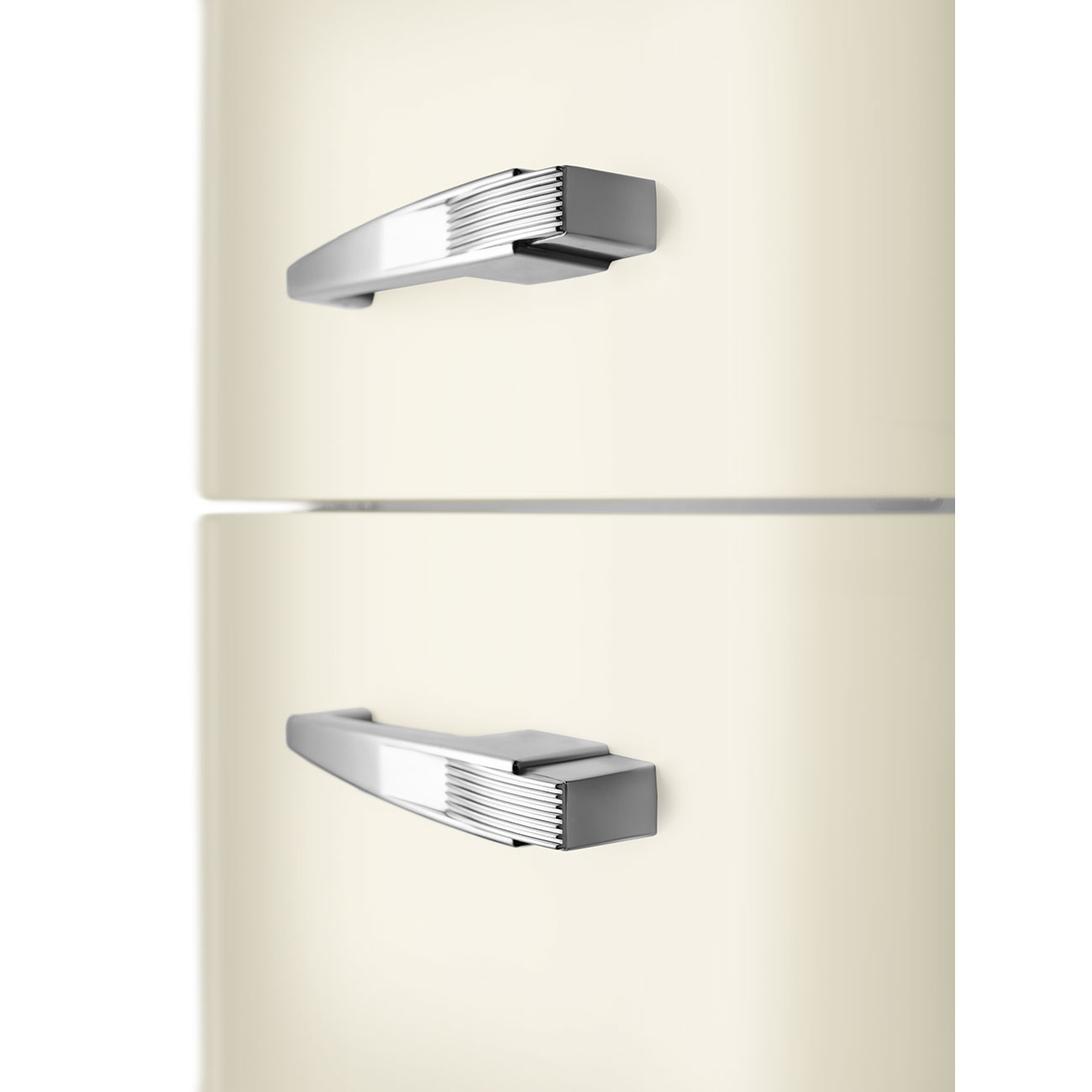 Ngan dong nhanh tu lanh Smeg FAB32LCR6