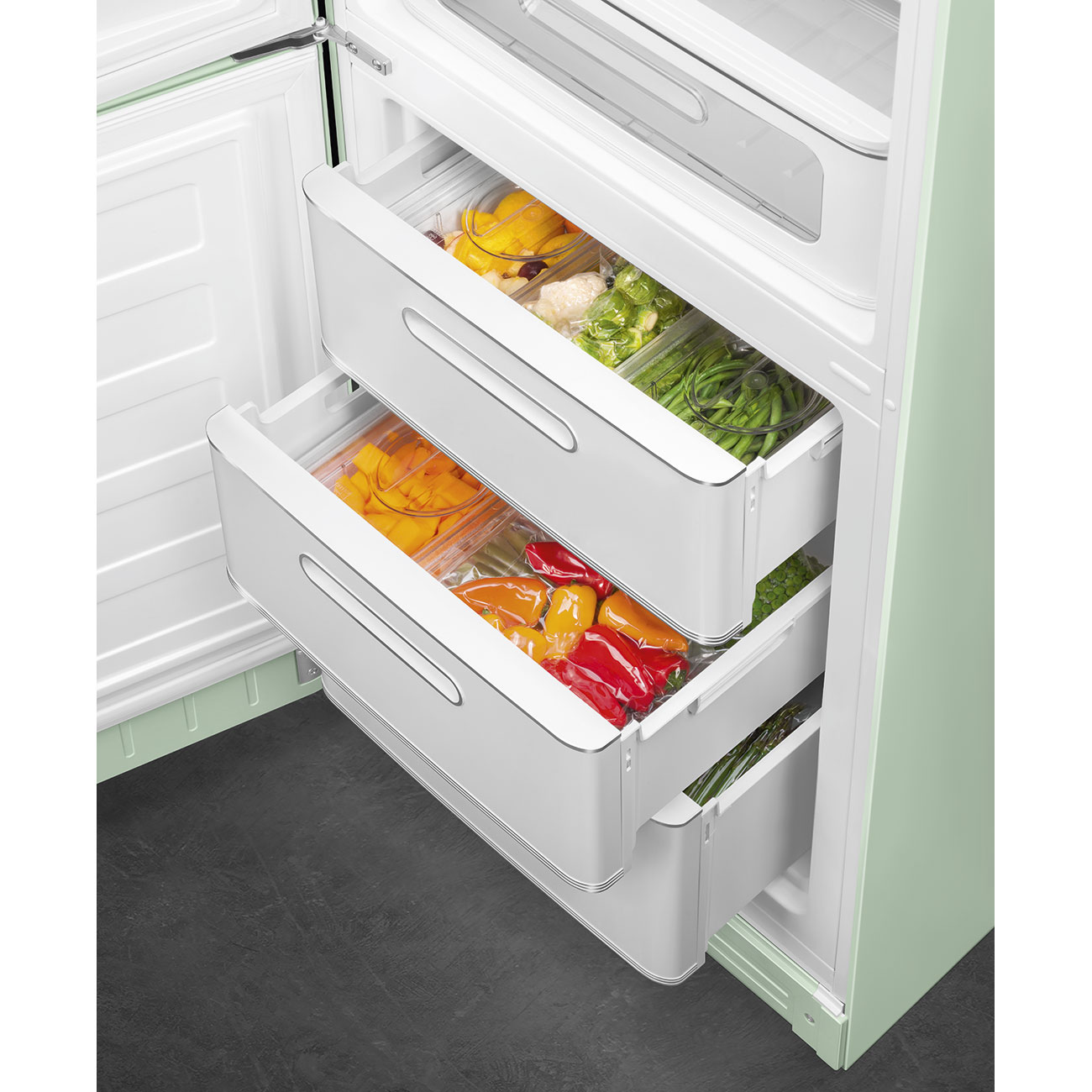 Cua tu lanh Smeg FAB32LPG6