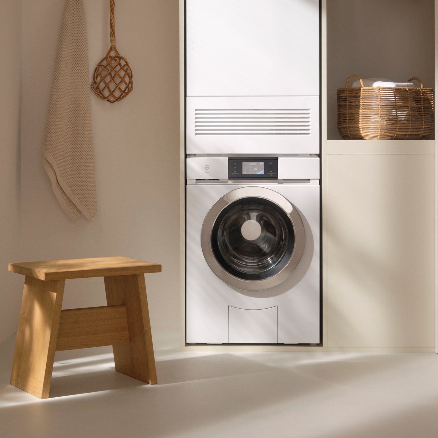 Máy Giặt V-ZUG AdoraWash V4000 OptiDos thiết kế tối giản