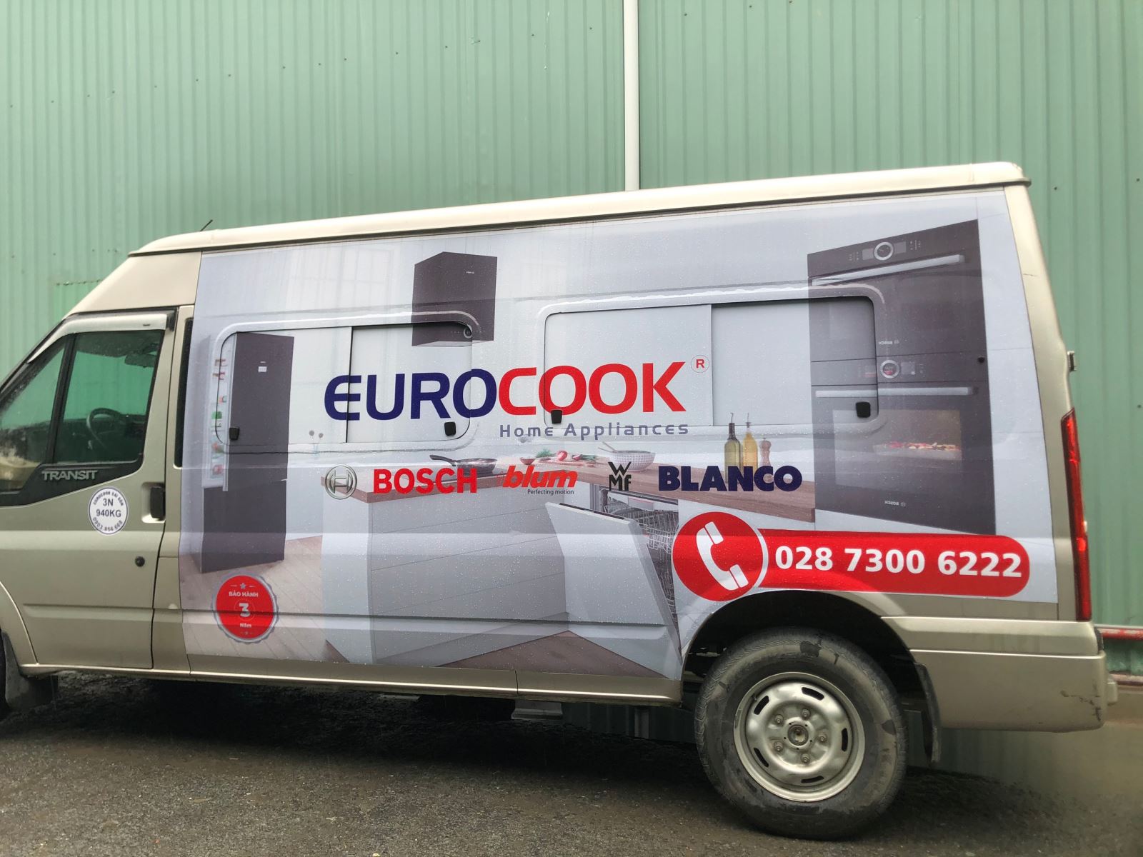Xe tải giao hàng Eurocook - vận chuyển thiết bị bếp toàn quốc